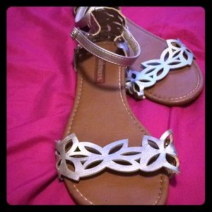 Union Bay buckle up sandals